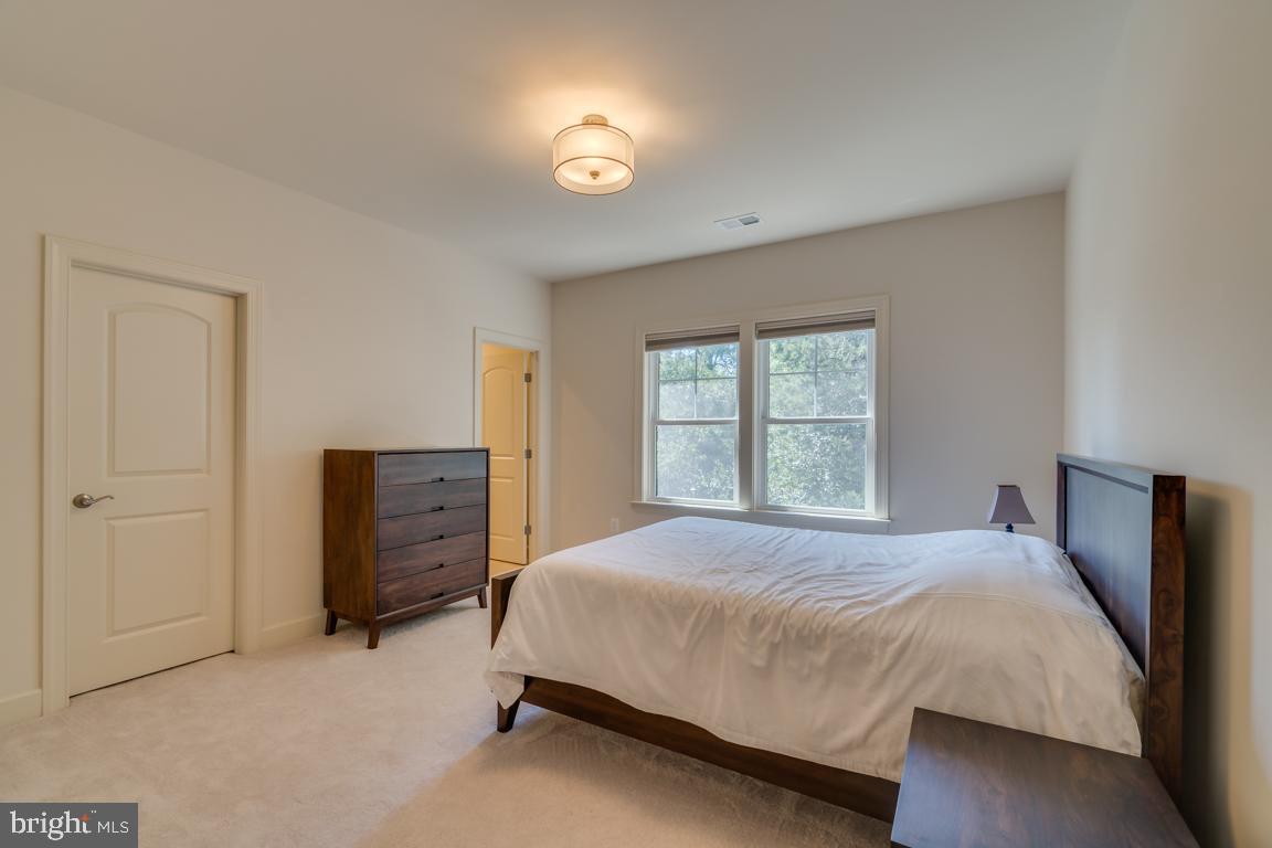 7127 Thrasher Road McLean, VA 22101 - Photo 33 of 46