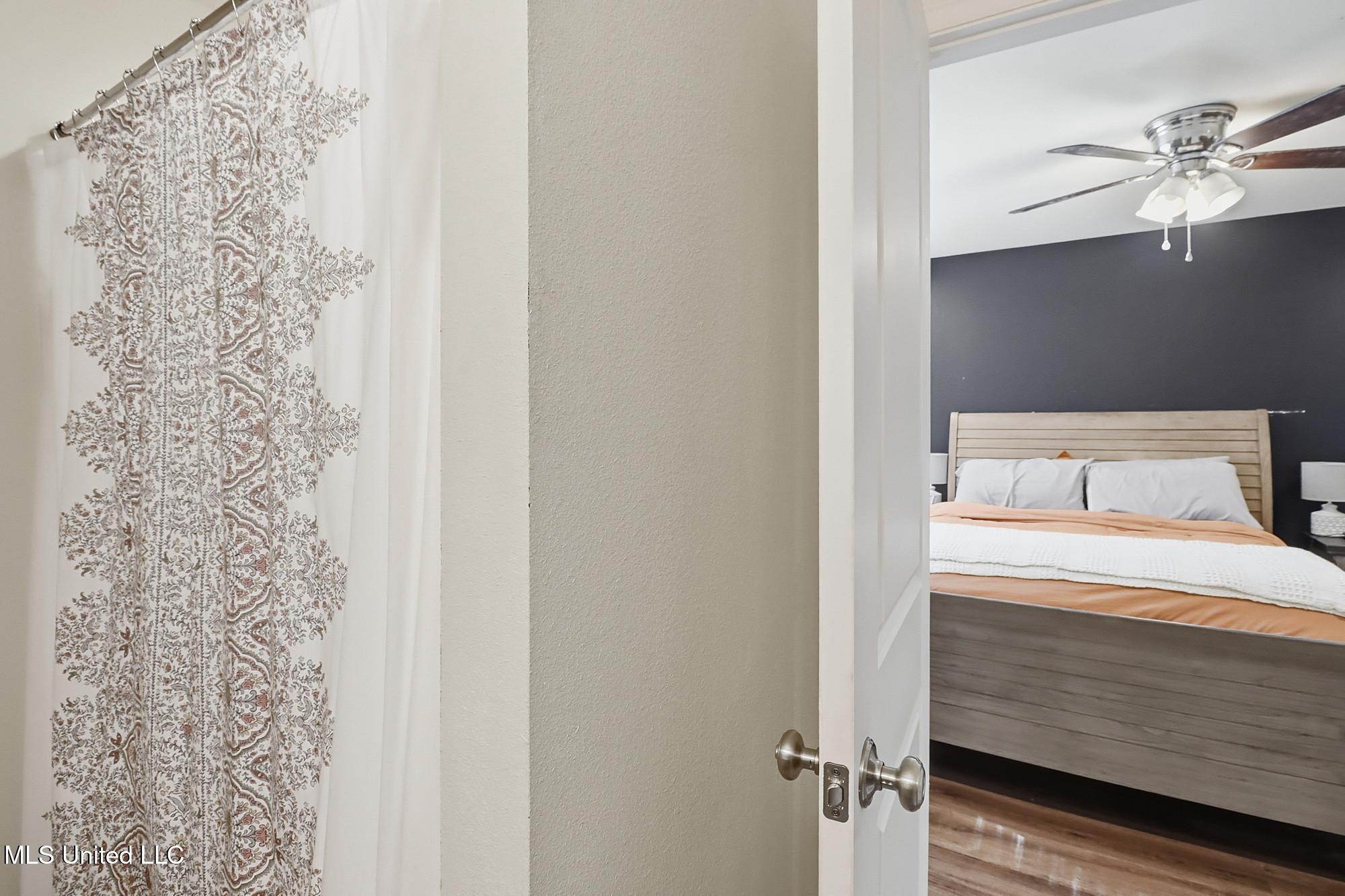 1132 Ash Street Ocean Springs, MS 39564 - Photo 16 of 21 IMG_2177_web