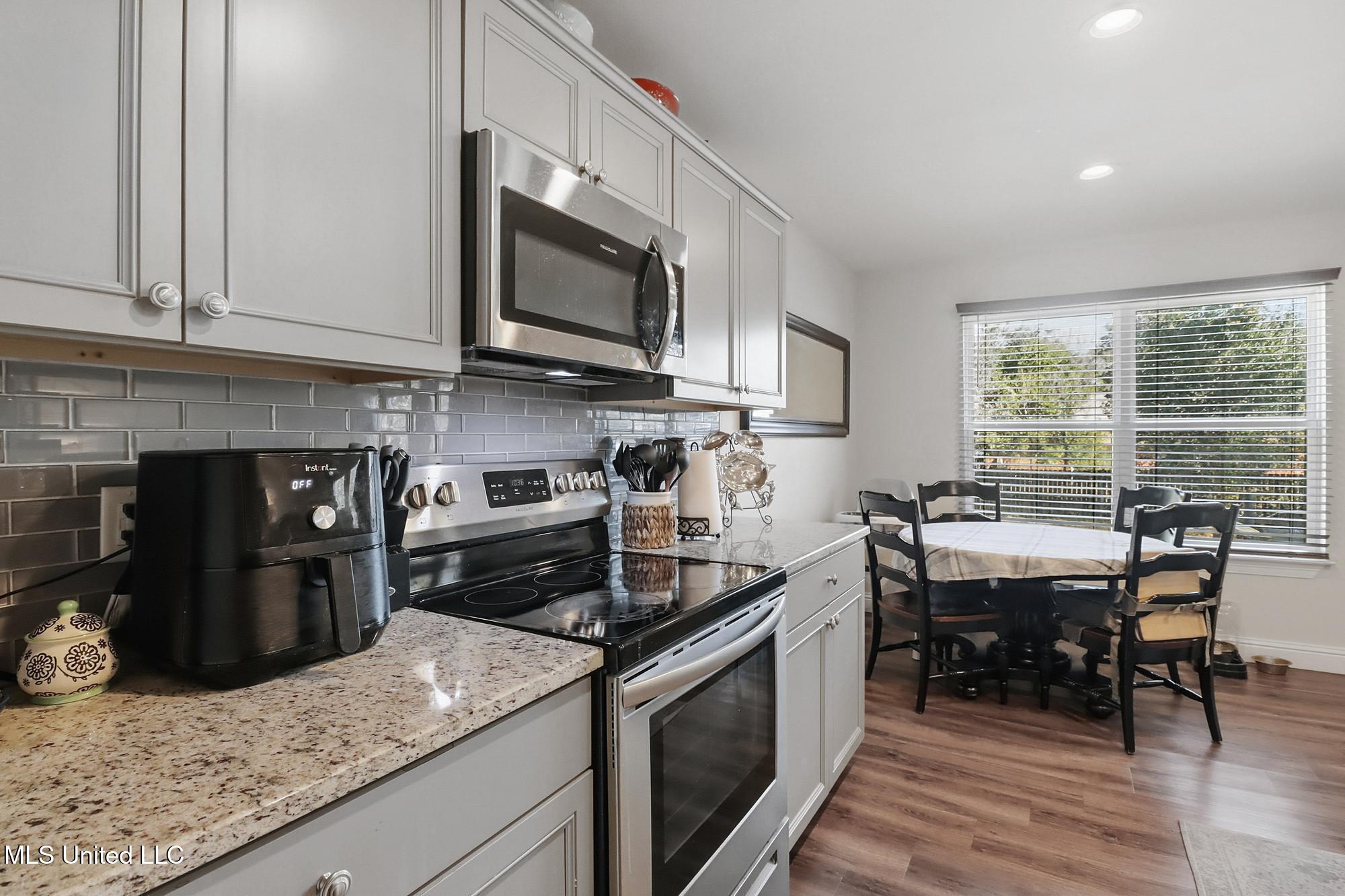 1132 Ash Street Ocean Springs, MS 39564 - Photo 6 of 21 IMG_2192_web