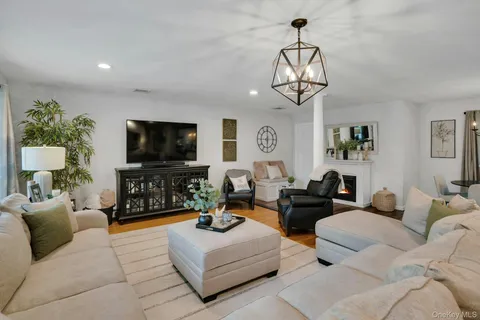 $999,000 | 12 Rachel Avenue, Commack, NY 11725