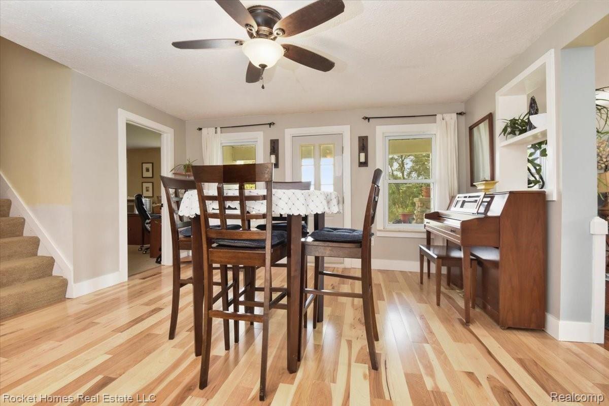 2910 Notten Road Grass Lake, MI 49240 - Photo 7 of 49 21-Sitting Room.jpg
