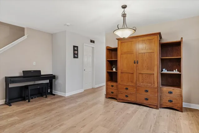 a view of a livingroom with furniture