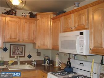 233 Probasco Road East Windsor, NJ 08520 - Photo 7 of 12 Kitchen