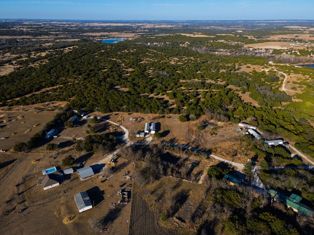 1252 Twin Mountain Road Copperas Cove, TX 76522 - Photo 4 of 26 an aerial view of residential building and parking space