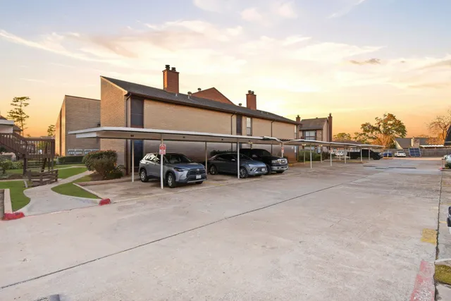 $1,200 | 12905 Woodforest Boulevard, Unit 711, Houston, TX 77015