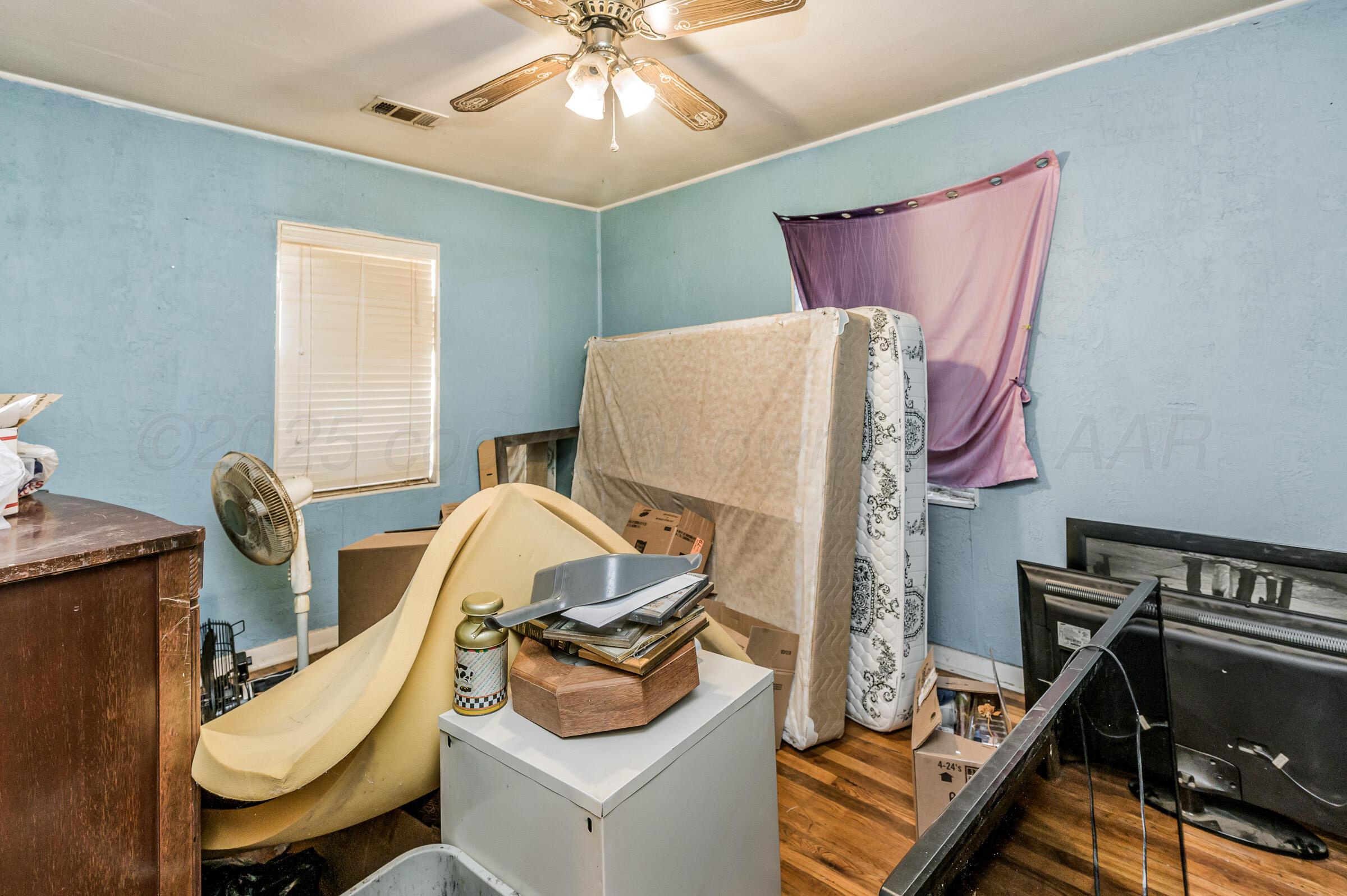 4317 South Polk Street Amarillo, TX 79110 - Photo 11 of 13 a room with furniture and equipment