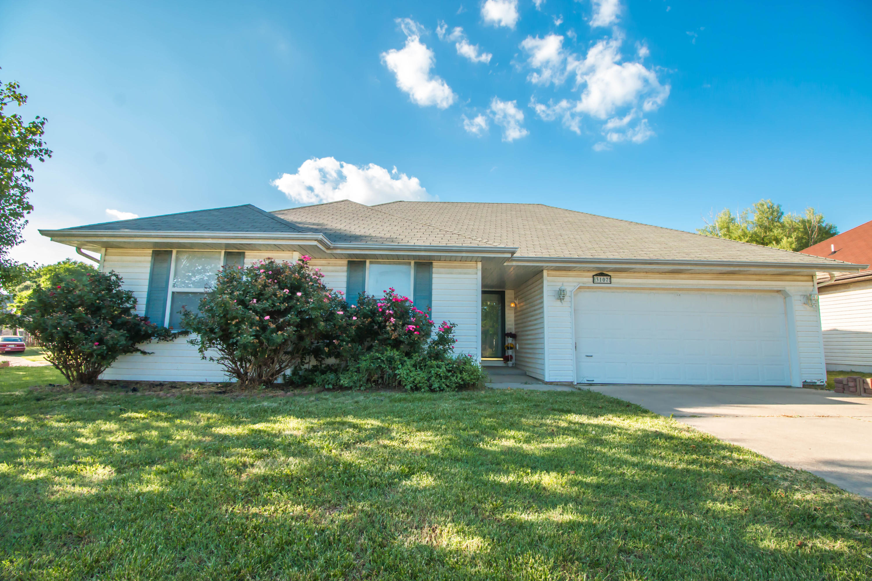 3107 West Webster Springfield, MO 65802 - Photo 1 of 1 Beuatiful Home