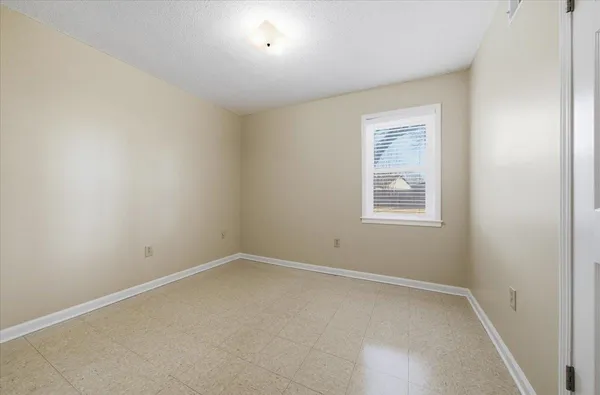 $269,900 | 3262 West Earhart Drive, Bartlett, TN 38134