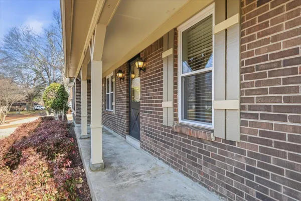 $269,900 | 3262 West Earhart Drive, Bartlett, TN 38134