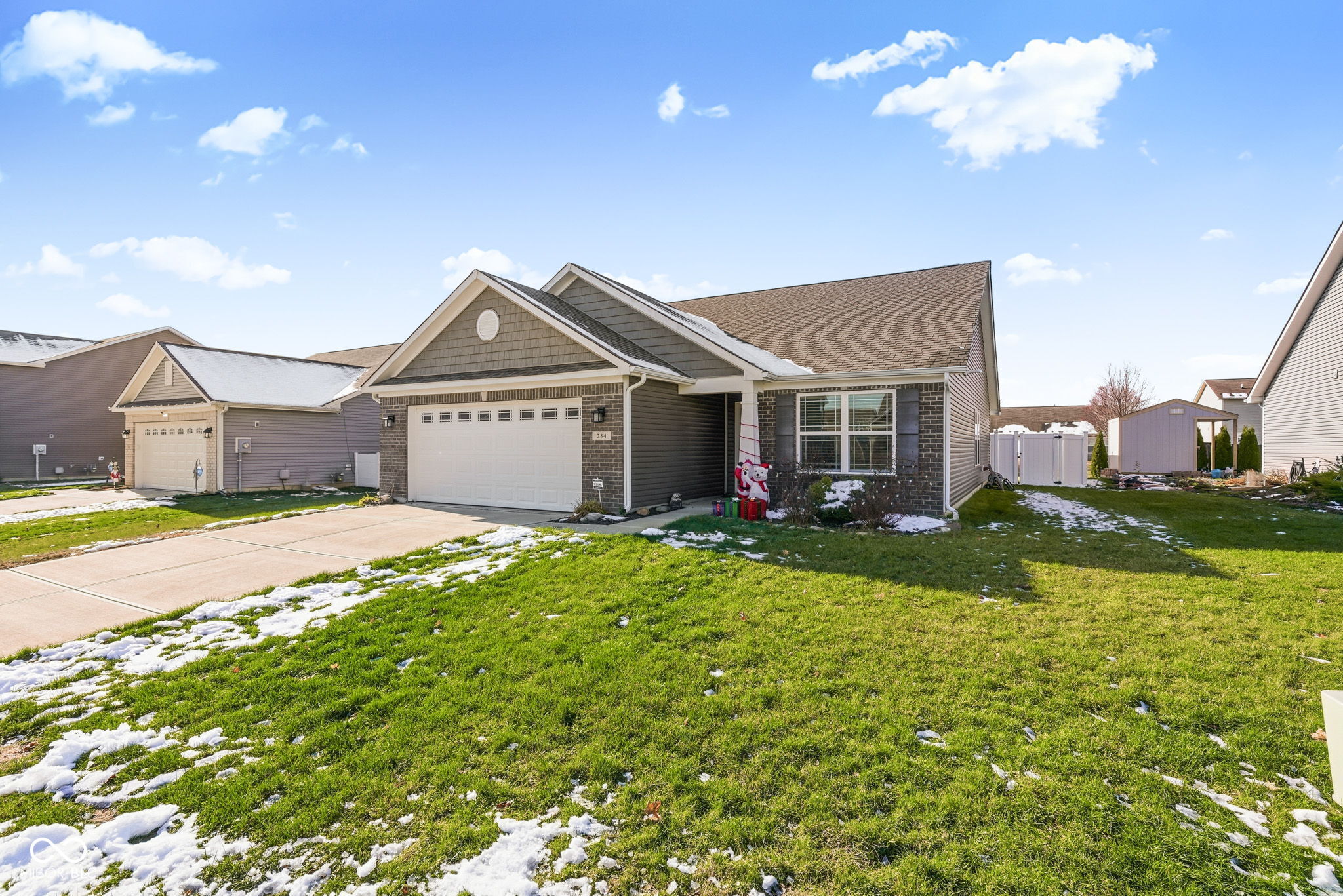 254 Rambling Road Greenfield, IN 46140 - Photo 2 of 43