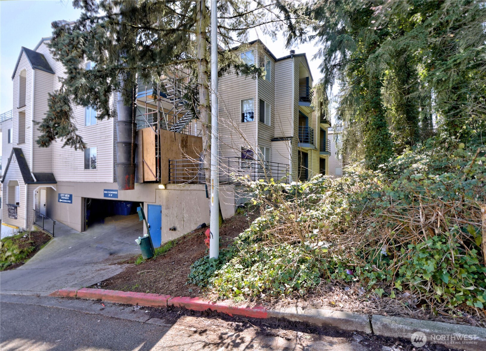 3905 Southwest Avalon Way Seattle, WA 98126 - Photo 14 of 24 Gallery Image 14