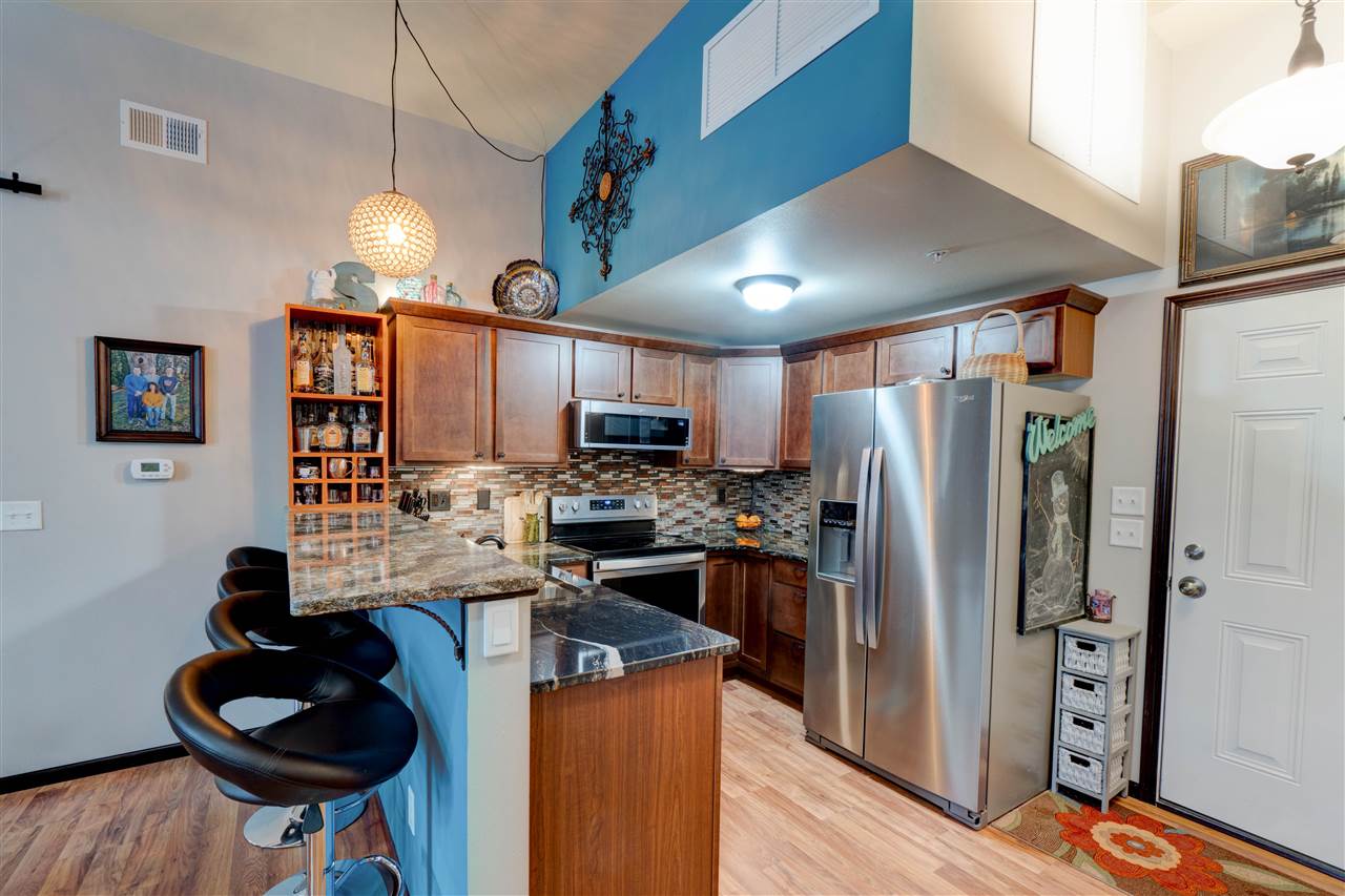 251 Vine Street, Unit 104 Riverside, IA 52327 - Photo 10 of 36 Gallery Image 10