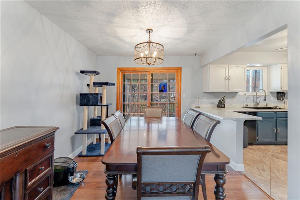 186 Pinchtown Road Pittsburgh, PA 15236 - Photo 7 of 32 Gallery Image 7