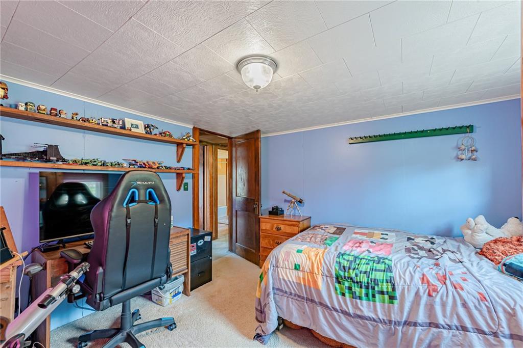 207 Lewis Road Greensburg, PA 15601 - Photo 15 of 24 Gallery Image 15