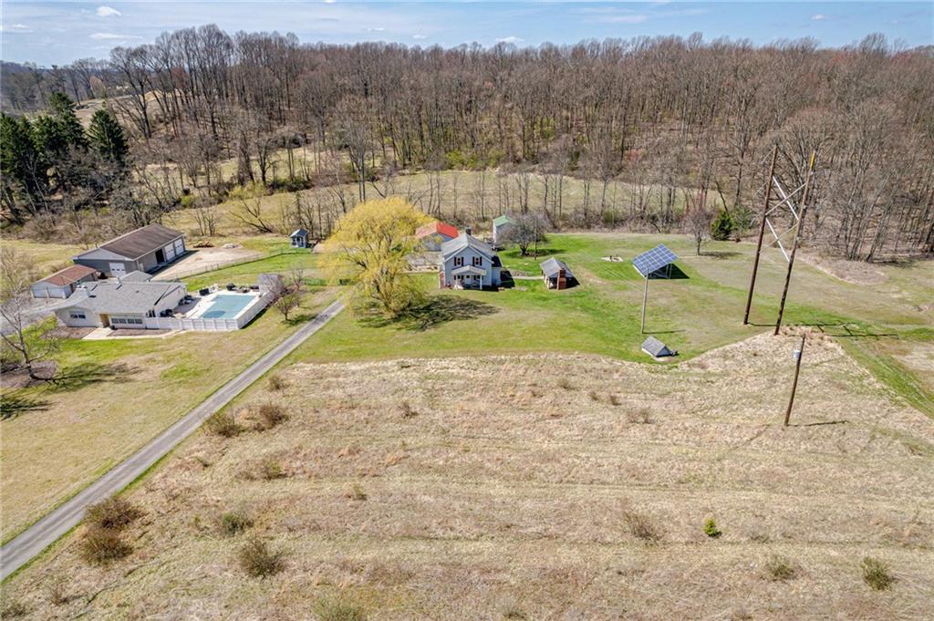 207 Lewis Road Greensburg, PA 15601 - Photo 3 of 24 Gallery Image 3