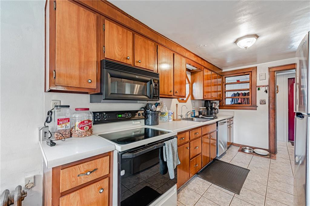 207 Lewis Road Greensburg, PA 15601 - Photo 5 of 24 Gallery Image 5