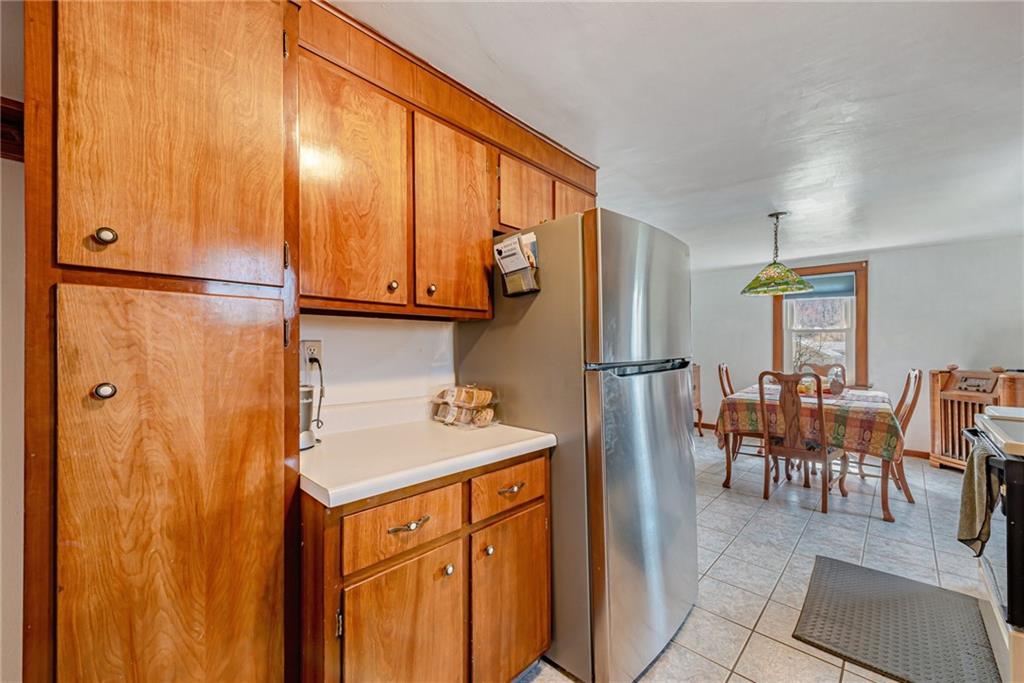 207 Lewis Road Greensburg, PA 15601 - Photo 6 of 24 Gallery Image 6