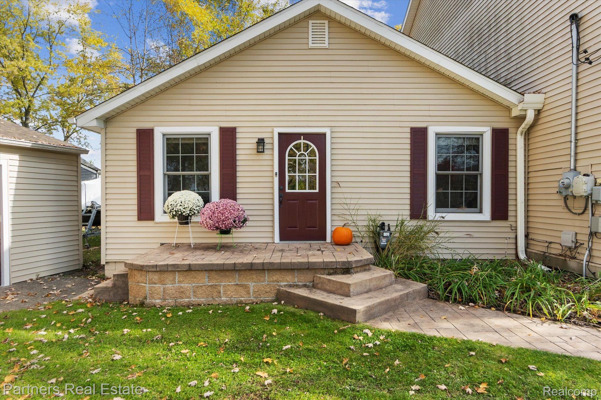 8791 Riverside Drive Brighton, MI 48116 - Photo 7 of 66 Gallery Image 7