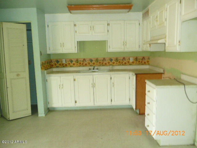 6525 West Berkeley Road Phoenix, AZ 85035 - Photo 2 of 10 P1580145