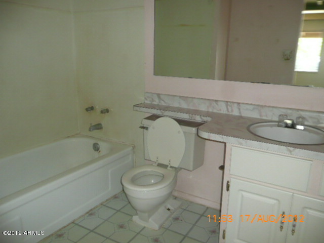 6525 West Berkeley Road Phoenix, AZ 85035 - Photo 7 of 10 P1580149