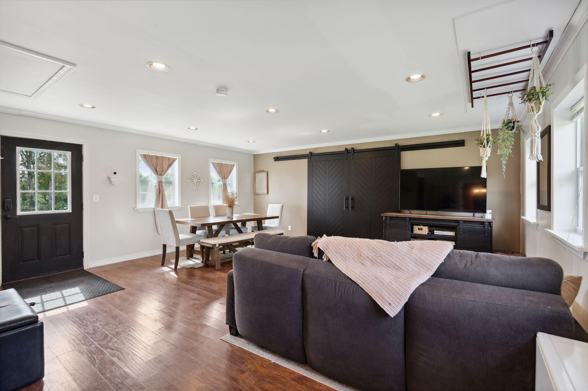362 Hallowell Road Chelsea, ME 04330 - Photo 29 of 46 Studio livingdining