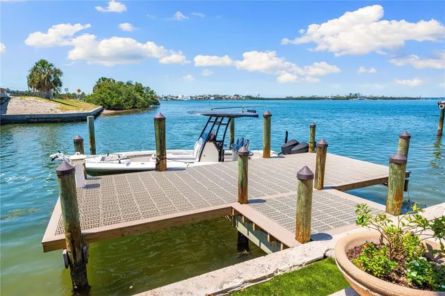 $8,250,000 | 290 North Washington Drive, Sarasota, FL 34236