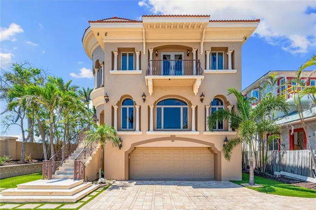$8,250,000 | 290 North Washington Drive, Sarasota, FL 34236