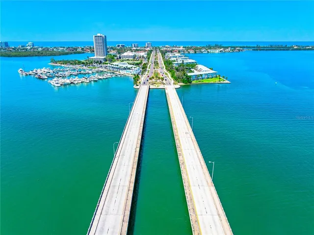 $8,250,000 | 290 North Washington Drive, Sarasota, FL 34236