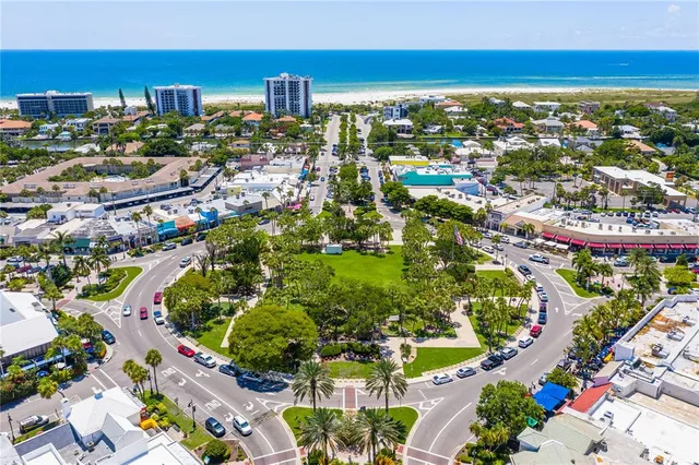 $8,250,000 | 290 North Washington Drive, Sarasota, FL 34236