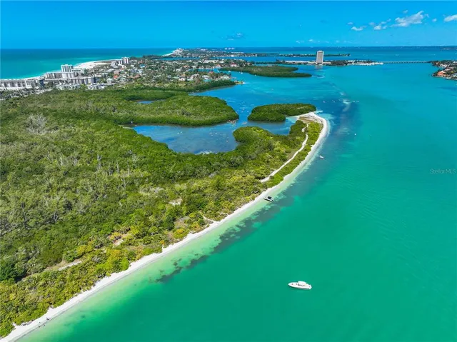 $8,250,000 | 290 North Washington Drive, Sarasota, FL 34236