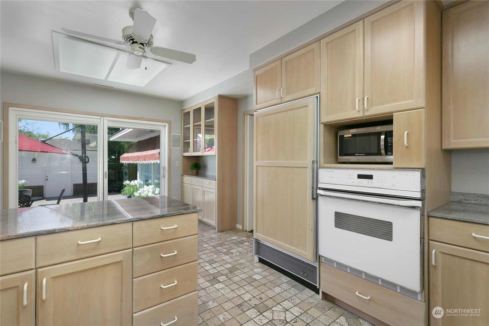 2202 West Chestnut Avenue Yakima, WA 98902 - Photo 14 of 39