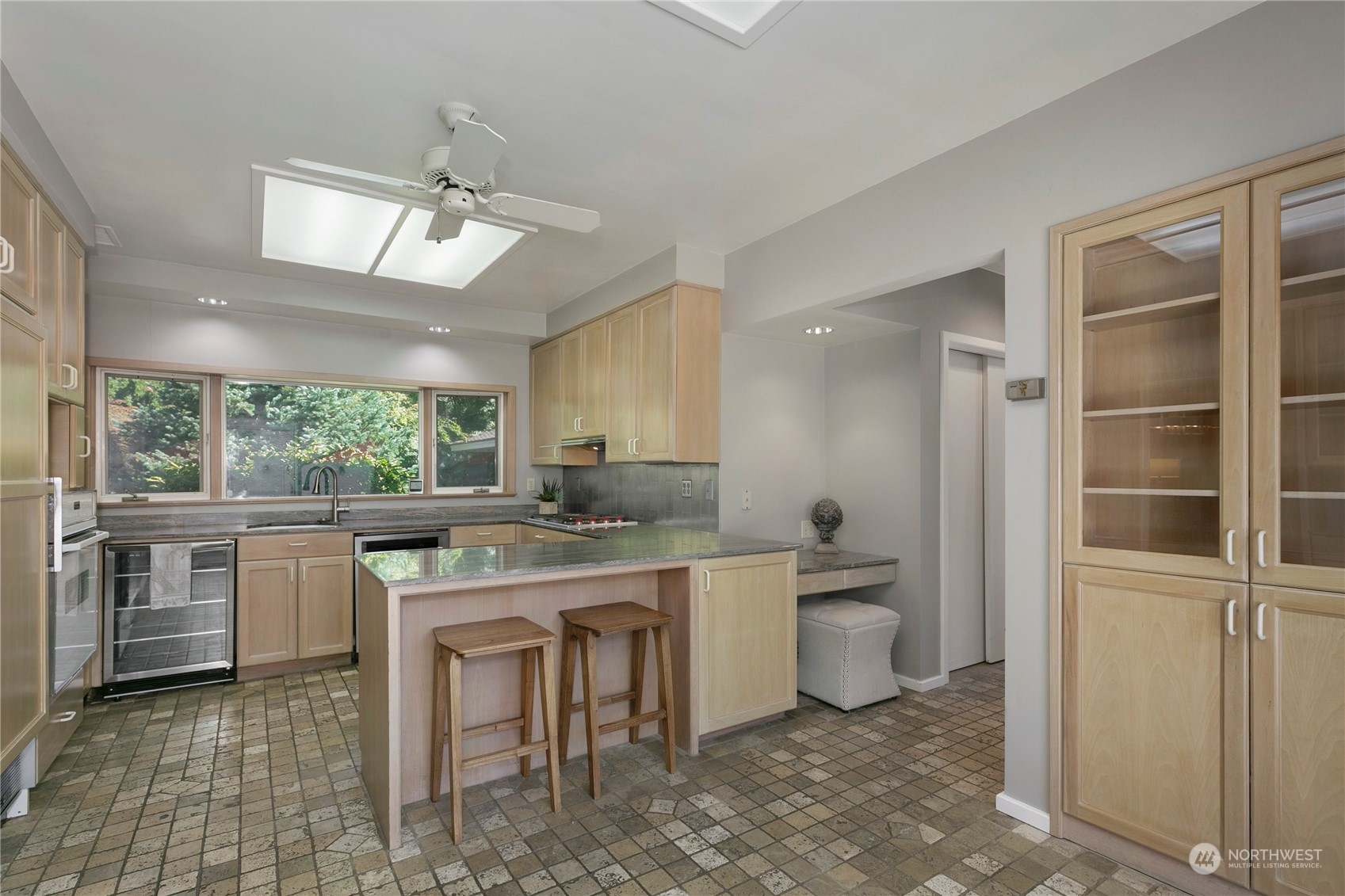 2202 West Chestnut Avenue Yakima, WA 98902 - Photo 16 of 39