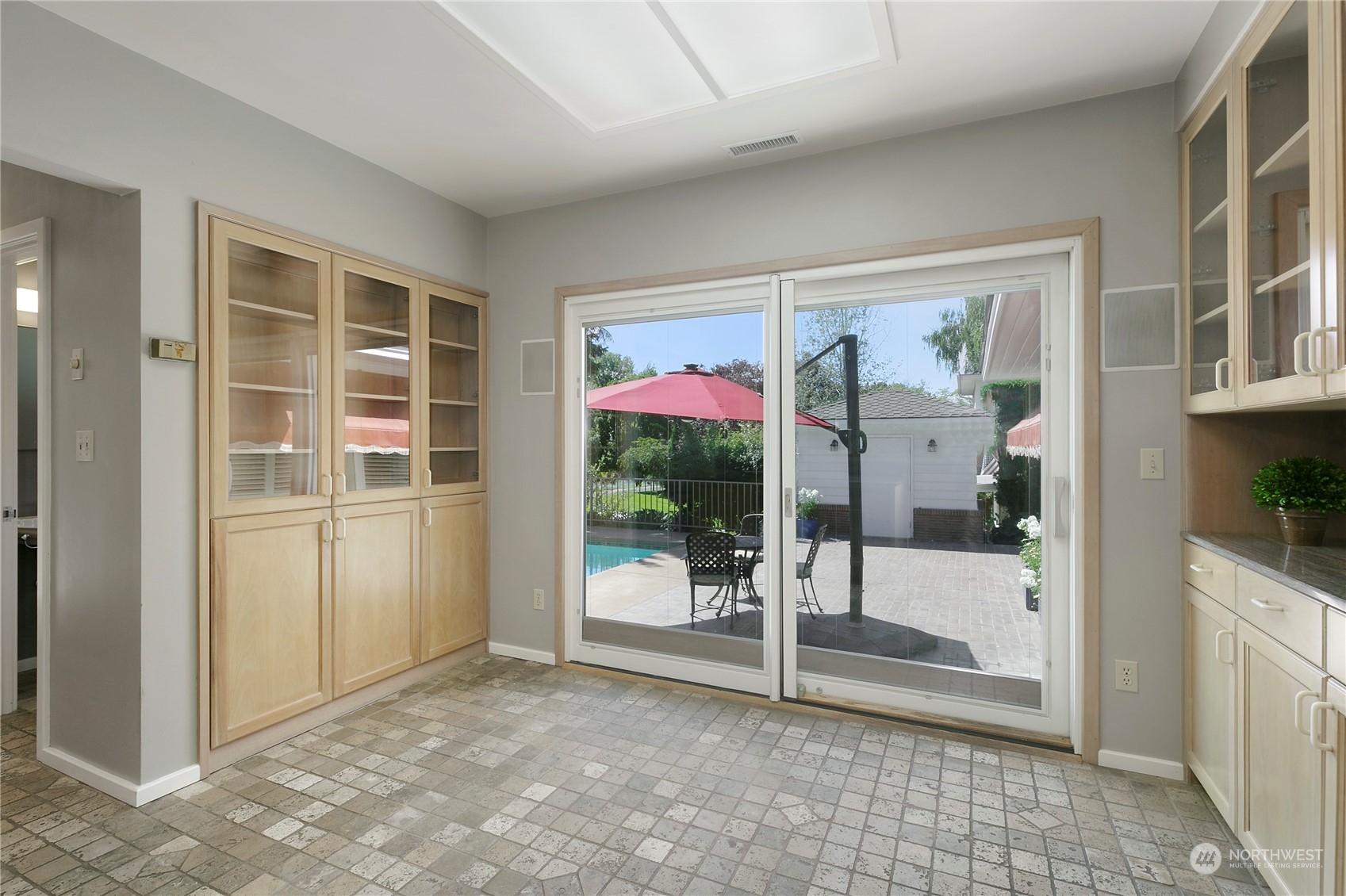 2202 West Chestnut Avenue Yakima, WA 98902 - Photo 17 of 39