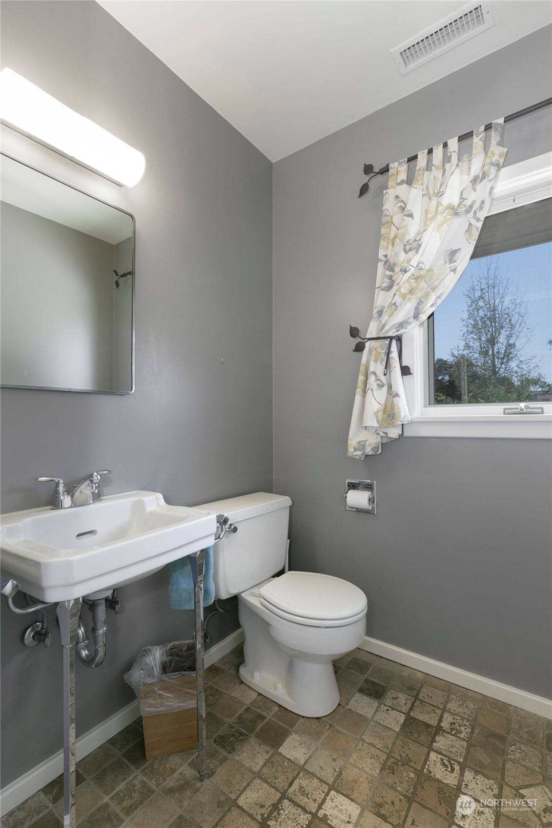 2202 West Chestnut Avenue Yakima, WA 98902 - Photo 18 of 39