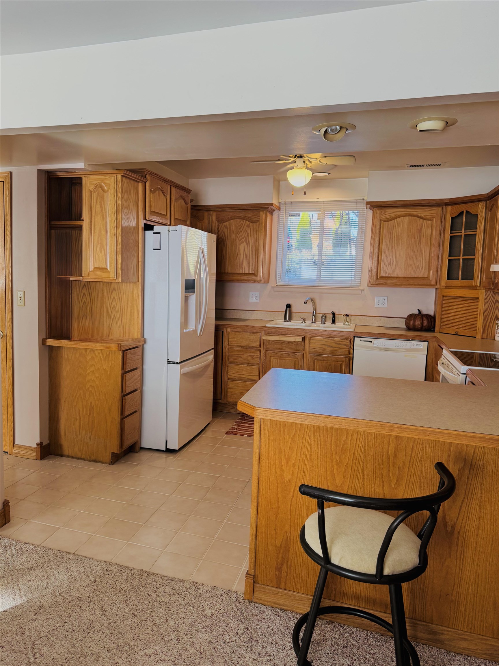 11030 White Lake Road Fenton, MI 48430 - Photo 4 of 39