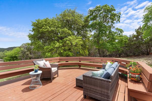 128 Ridge Grove Road Kerrville, TX 78028 - Photo 22 of 31 Back Deck