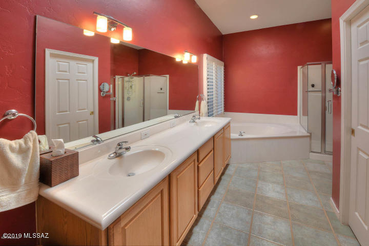 4814 North Castle Ridge Road Tucson, AZ 85749 - Photo 18 of 32