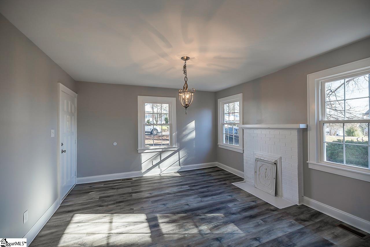 204 Sumter Street Anderson, SC 29621 - Photo 3 of 20