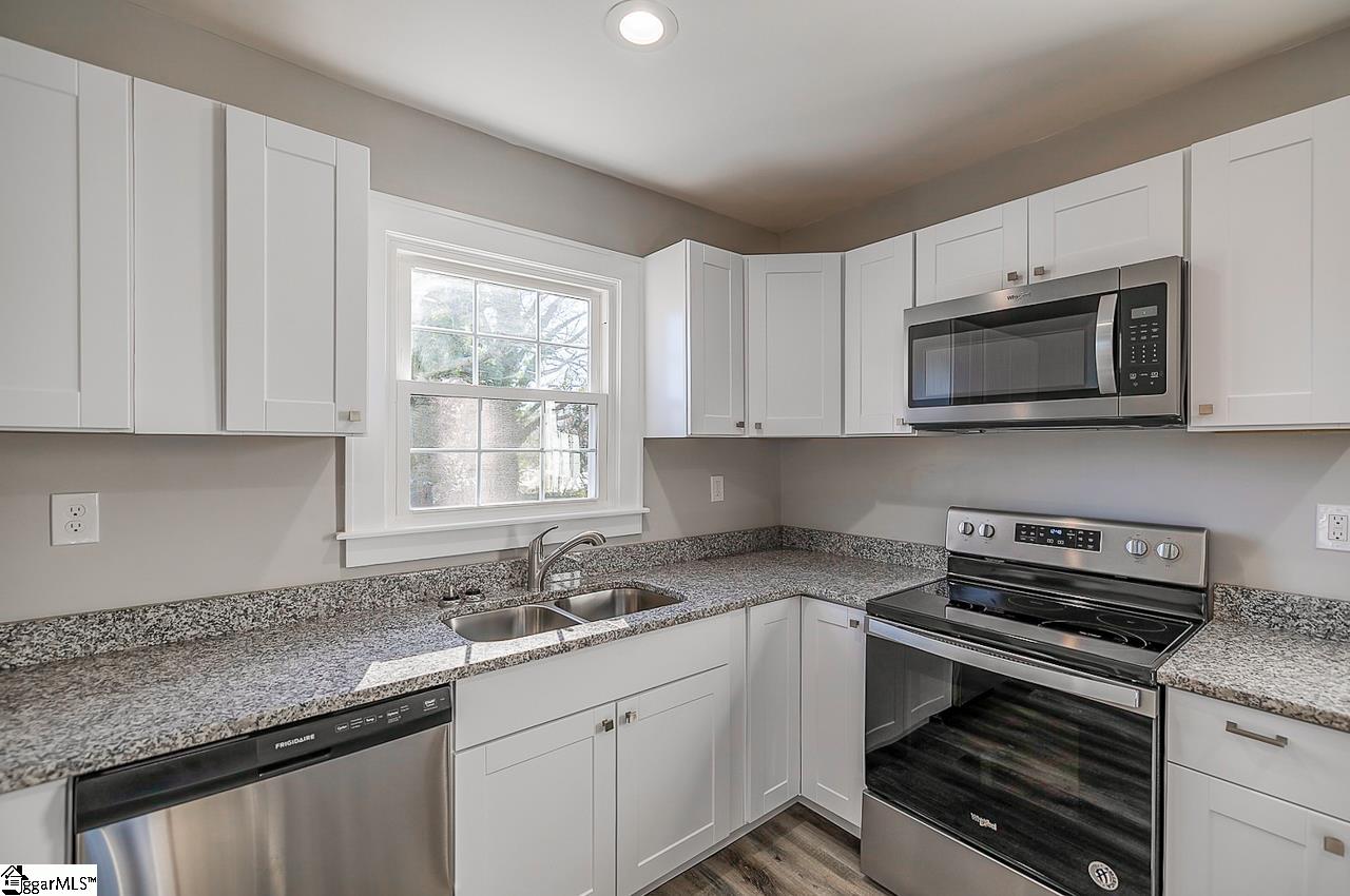 204 Sumter Street Anderson, SC 29621 - Photo 7 of 20
