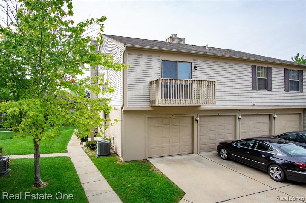 190 Pine Tree Ridge, Unit 4 Waterford, MI 48327 - Photo 20 of 23 Gallery Image 20