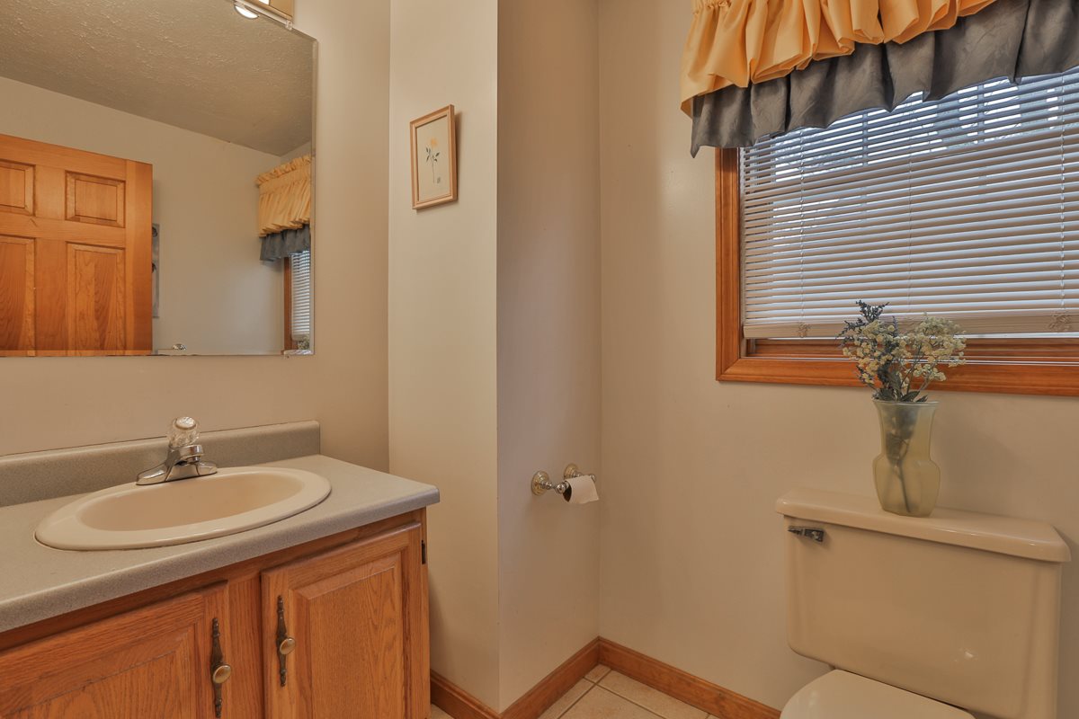 8 Rider Lane Derry, NH 03038 - Photo 19 of 29 Gallery Image 19
