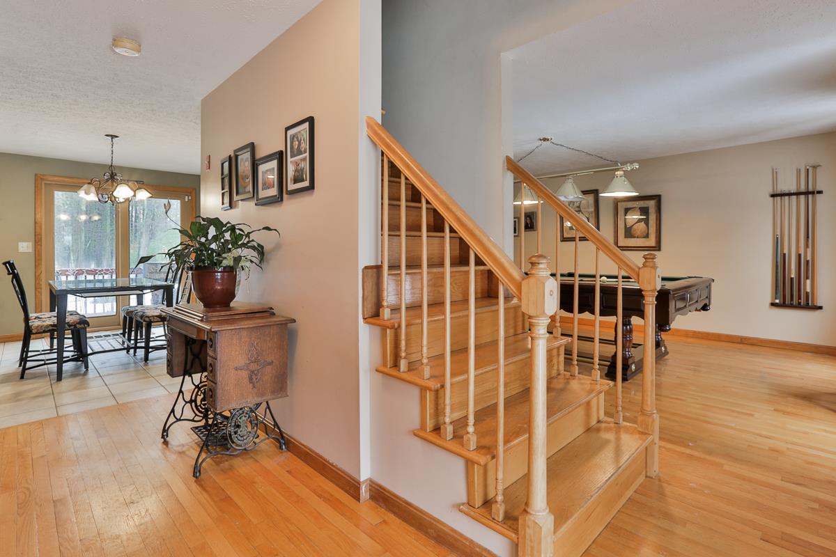 8 Rider Lane Derry, NH 03038 - Photo 3 of 29 Gallery Image 3
