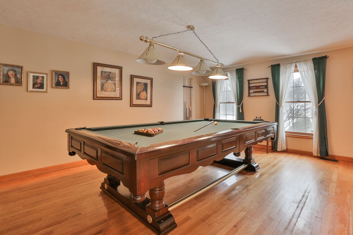 8 Rider Lane Derry, NH 03038 - Photo 6 of 29 Gallery Image 6