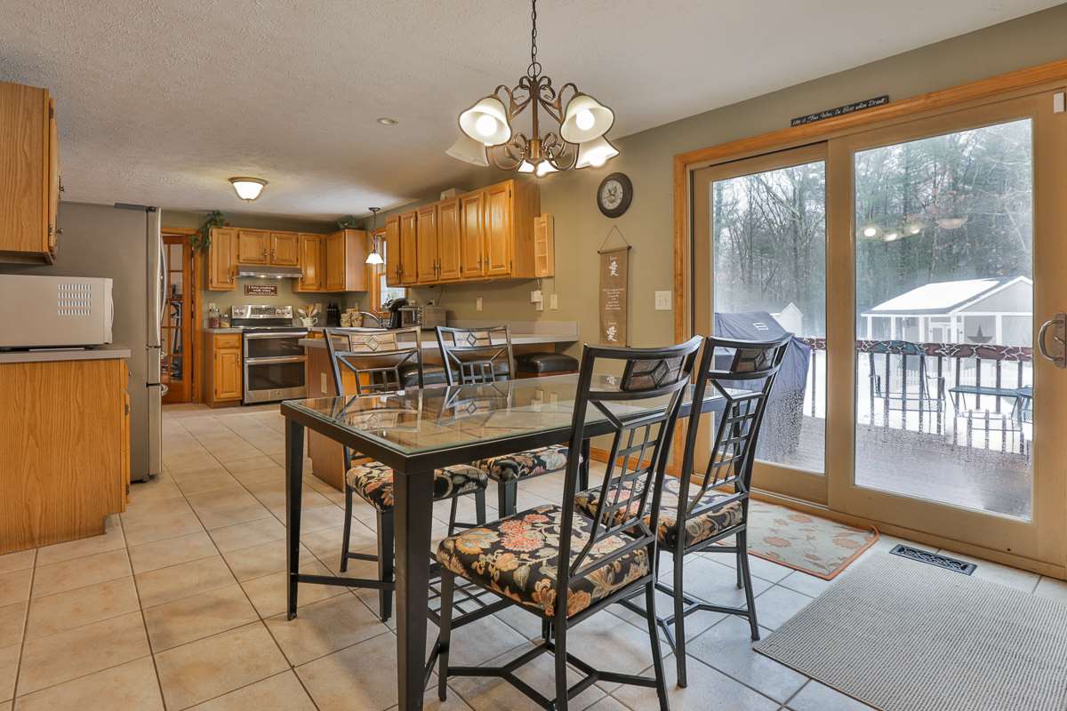 8 Rider Lane Derry, NH 03038 - Photo 8 of 29 Gallery Image 8