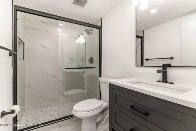 $3,000 | 85 South Atlantic Avenue, Unit 306, Cocoa Beach, FL 32931