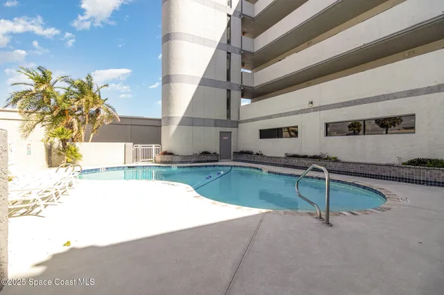 $3,000 | 85 South Atlantic Avenue, Unit 306, Cocoa Beach, FL 32931