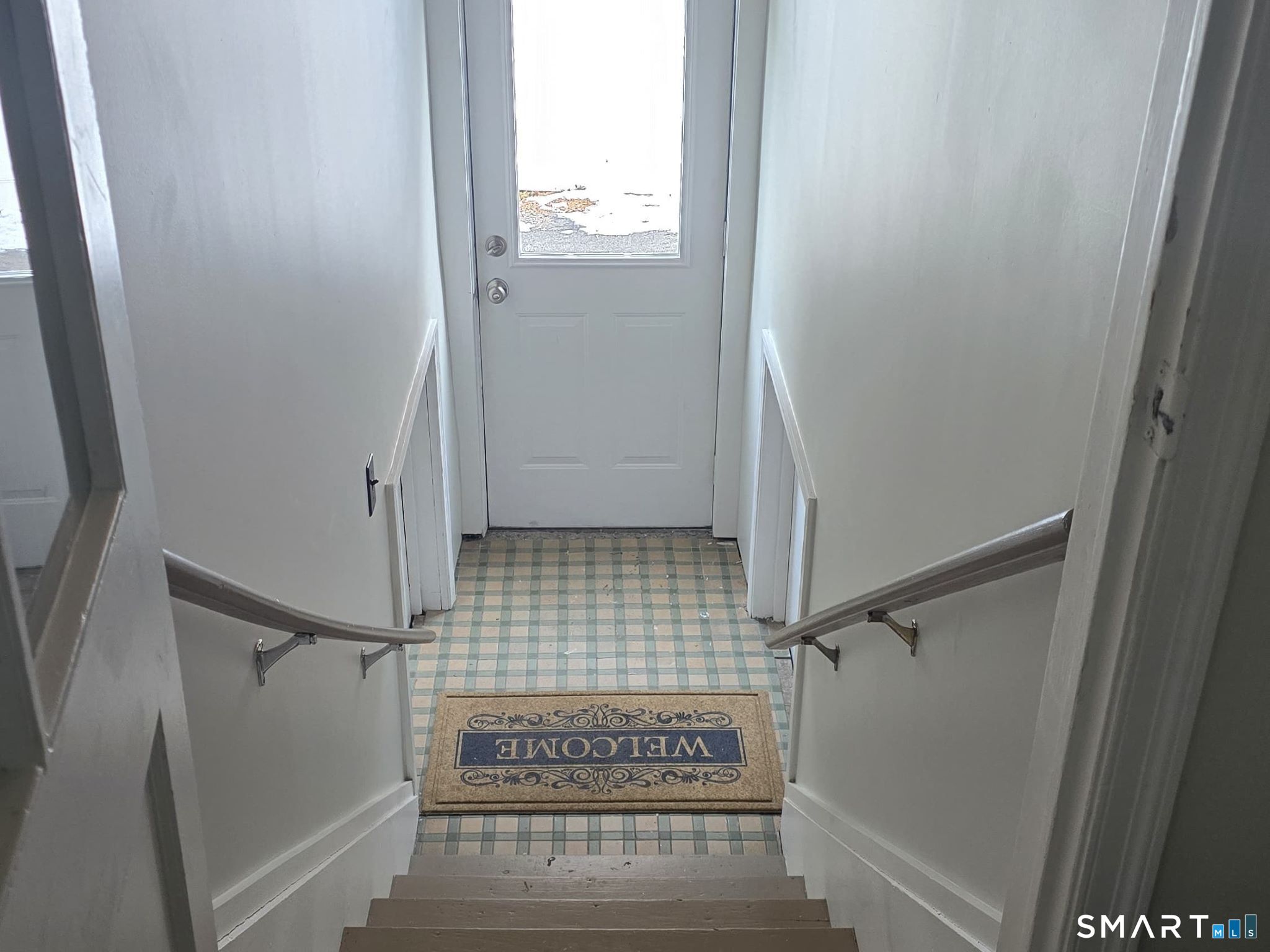 73 Rippowam Road Stamford, CT 06902 - Photo 11 of 19 a view of entryway