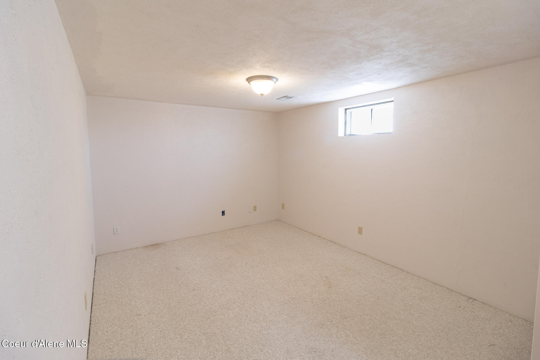 640 Renlow Road Plummer, ID 83851 - Photo 22 of 48 downstairs bed 1