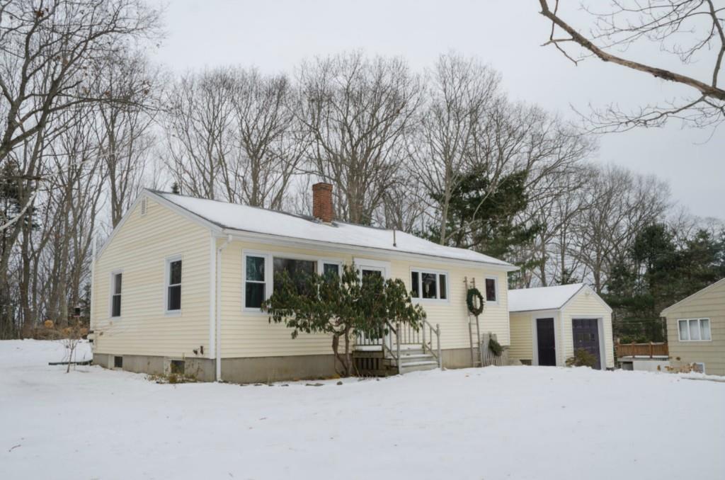 325 Fowler Road Cape Elizabeth, ME 04107 - Photo 2 of 35 Front of House