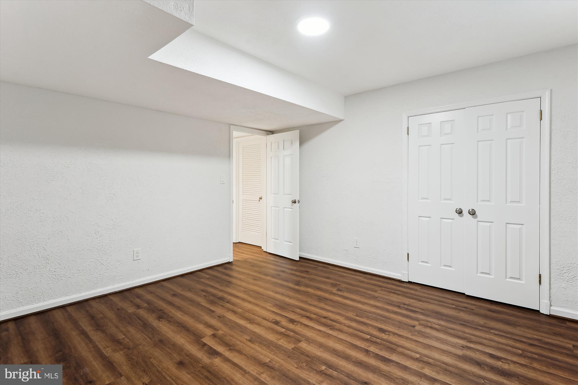 9801 Hall Road Potomac, MD 20854 - Photo 57 of 79 Guest room- lower lvl